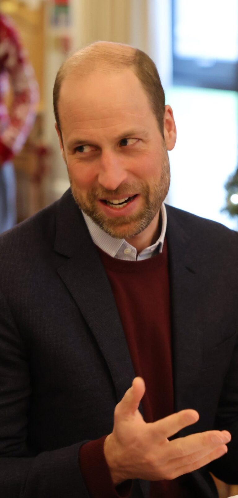 Prince William stuns farmer with his height as she admits royal is(02)