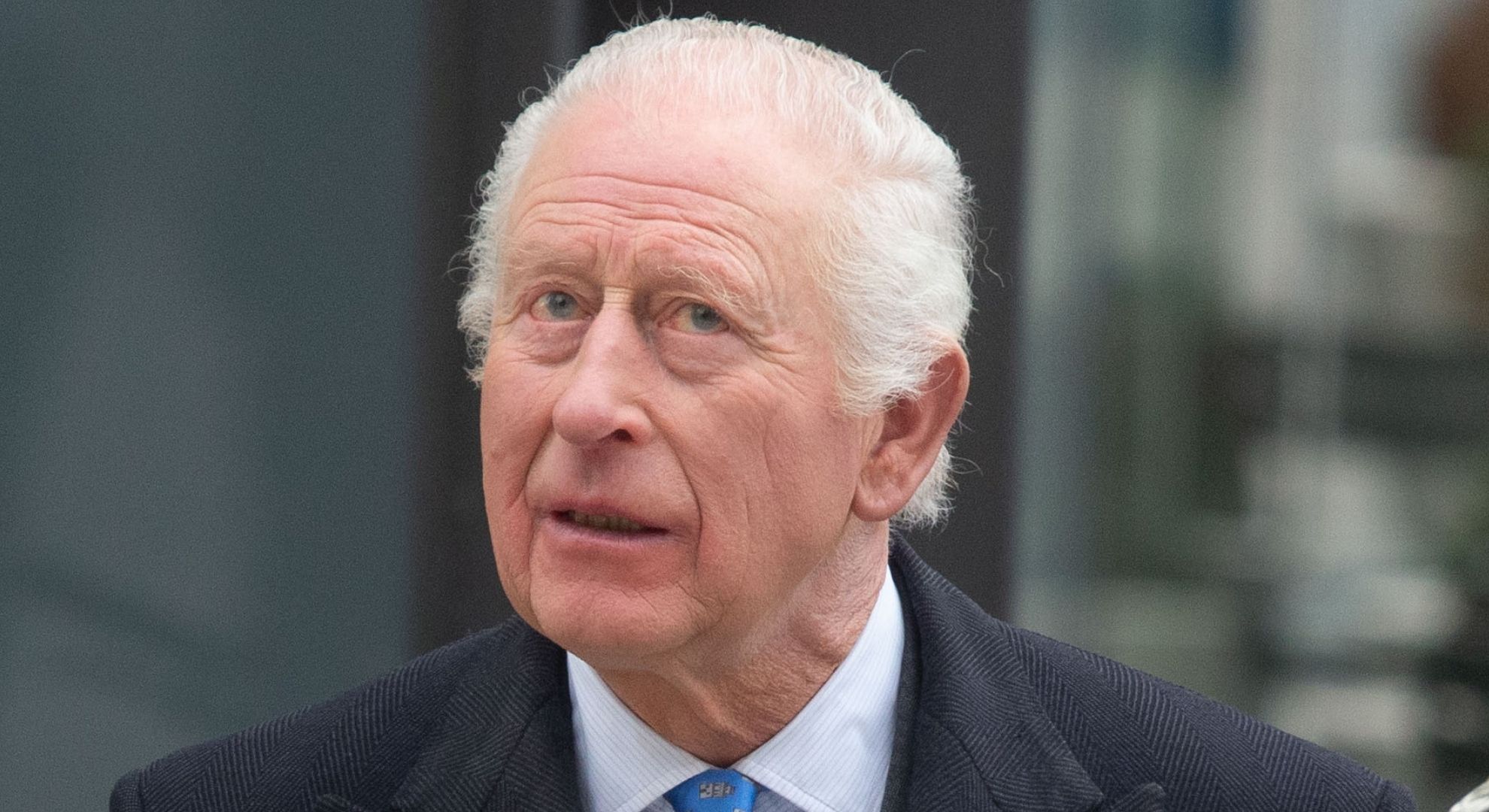 King Charles' bodyguard sparks 'fake hands' conspiracy theory in resurfaced video