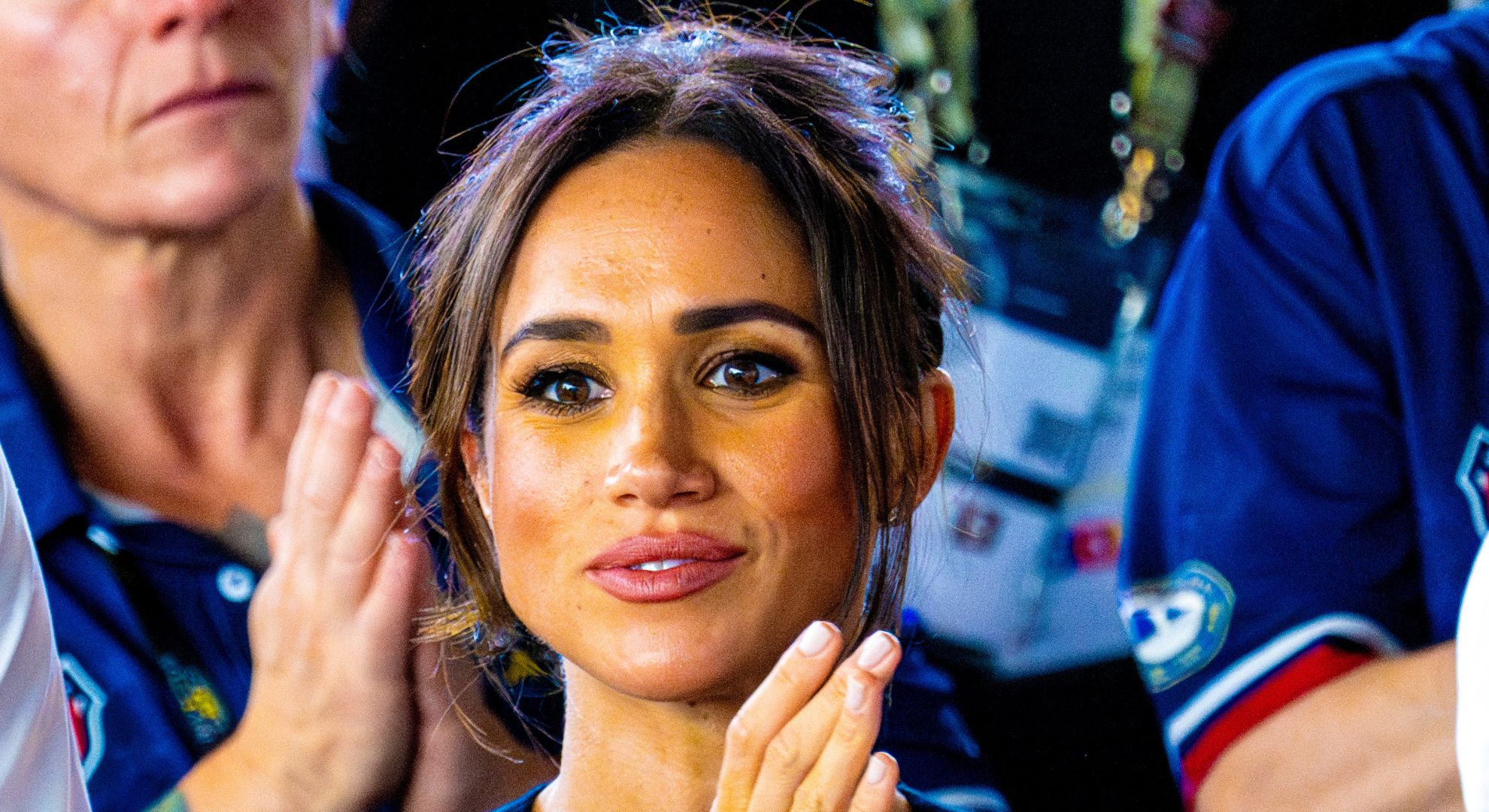 Secret 'note' Meghan Markle left cabin crew on flight as staff member speaks out