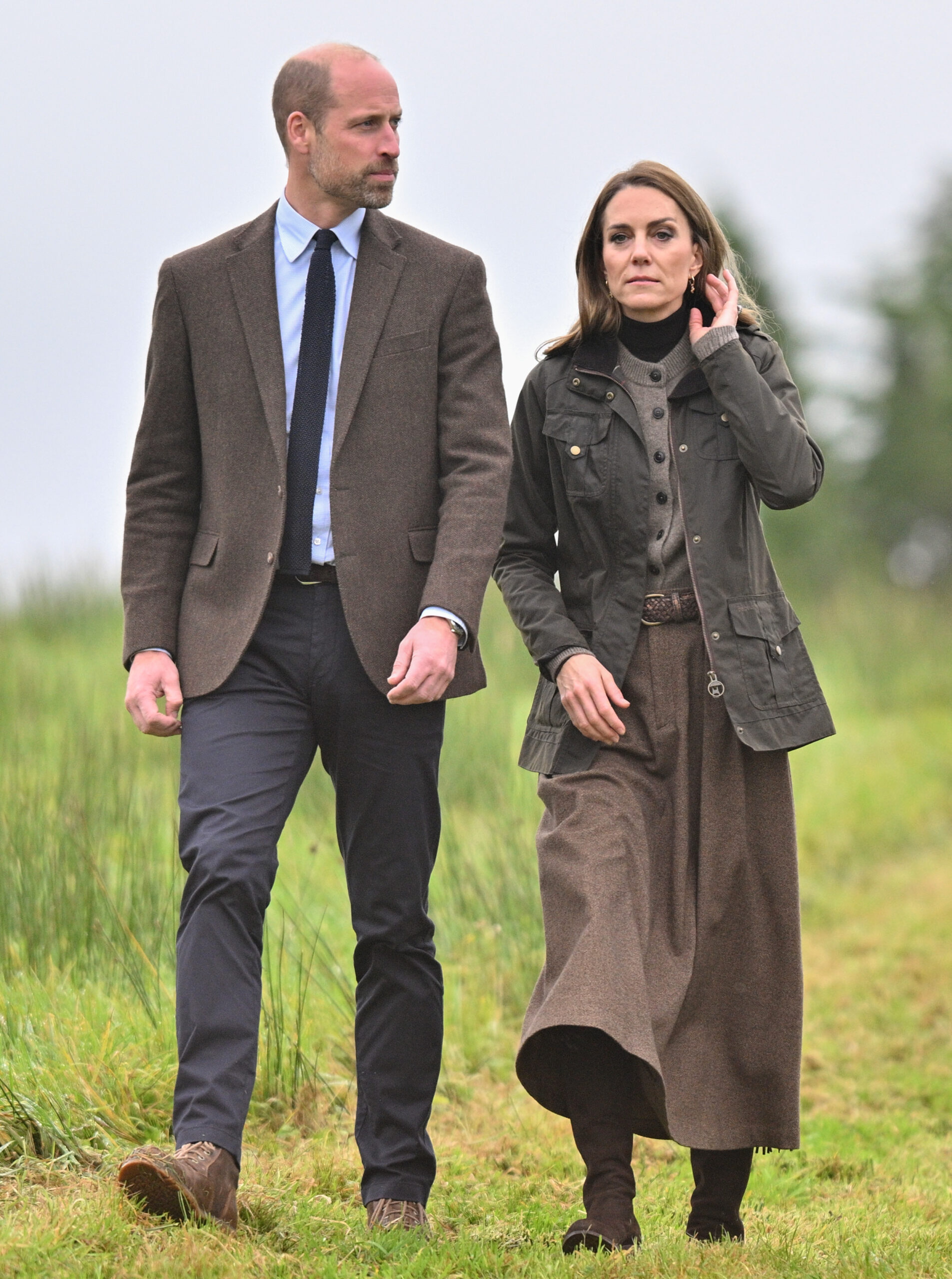 Prince William and Kate Middleton walking together 