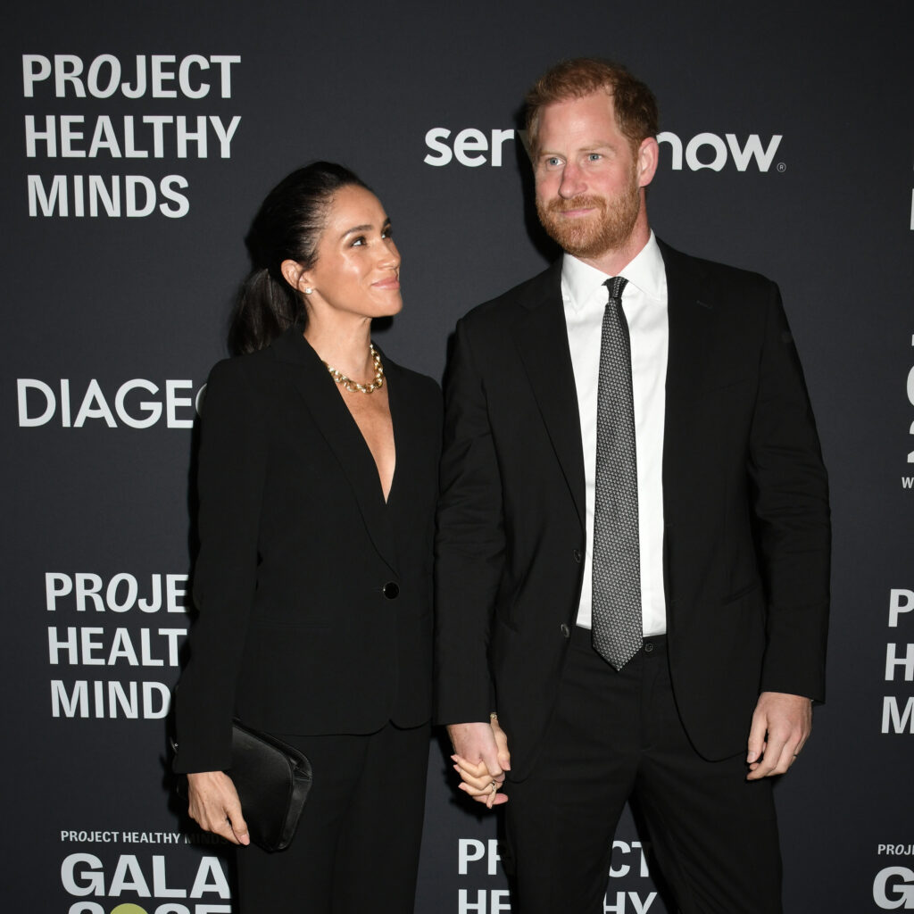 Meghan Markle looking lovingly at Prince Harry whilst at the Annual World Mental Health Day Gala hosted by Project Healthy Minds in October