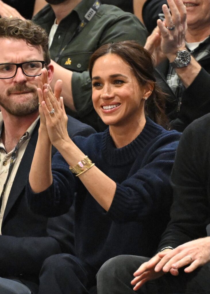Meghan Markle clapping