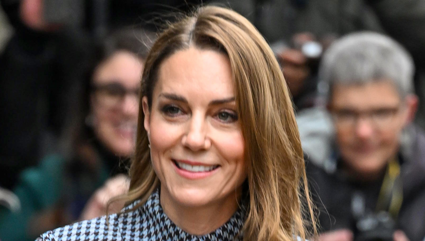 Kate Middleton's handwritten note for those who have lost their lives to cancer at special visit