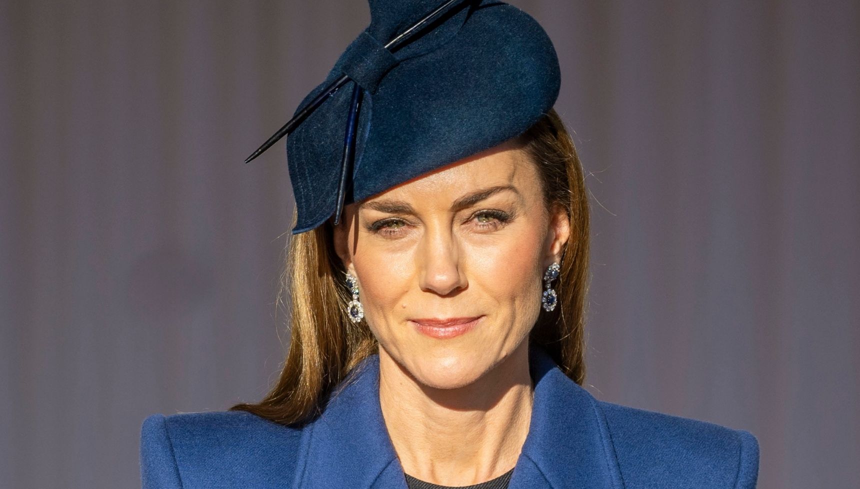 Kate Middleton's double curtsy to King Charles and Queen Camilla during state visit