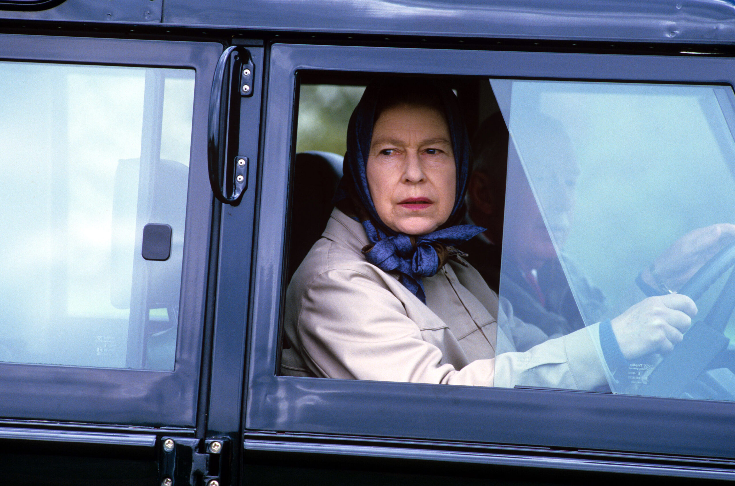 Queen Elizabeth driving at Windsor Horse show in May 1986