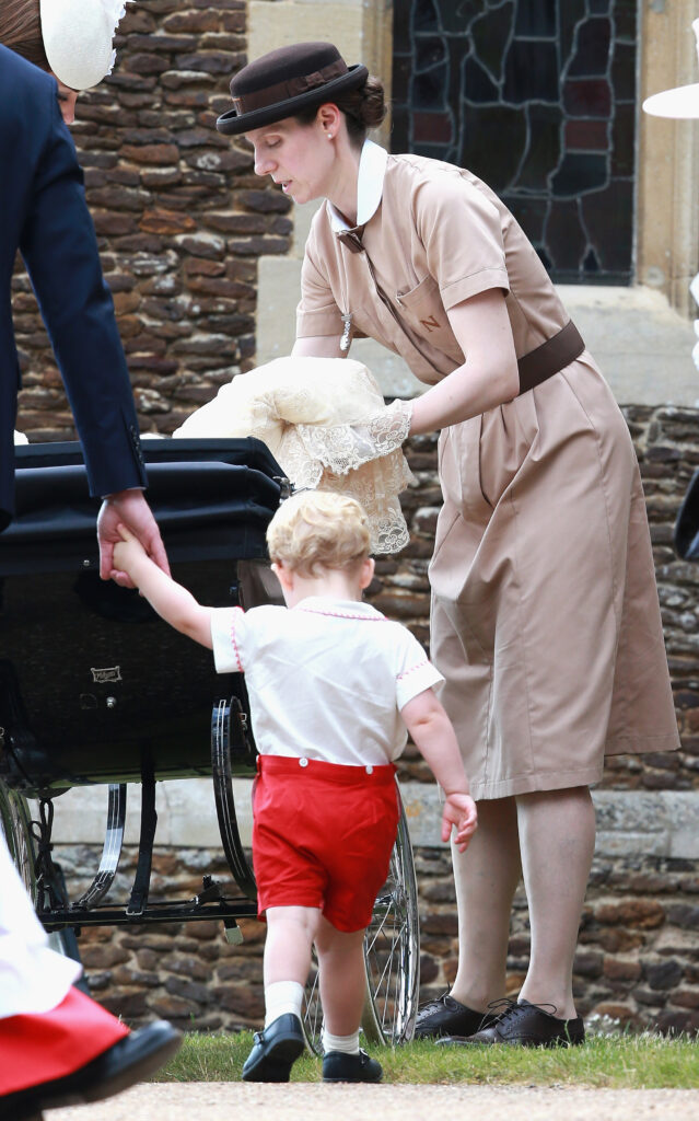 Maria Teresa helping a young Prince George