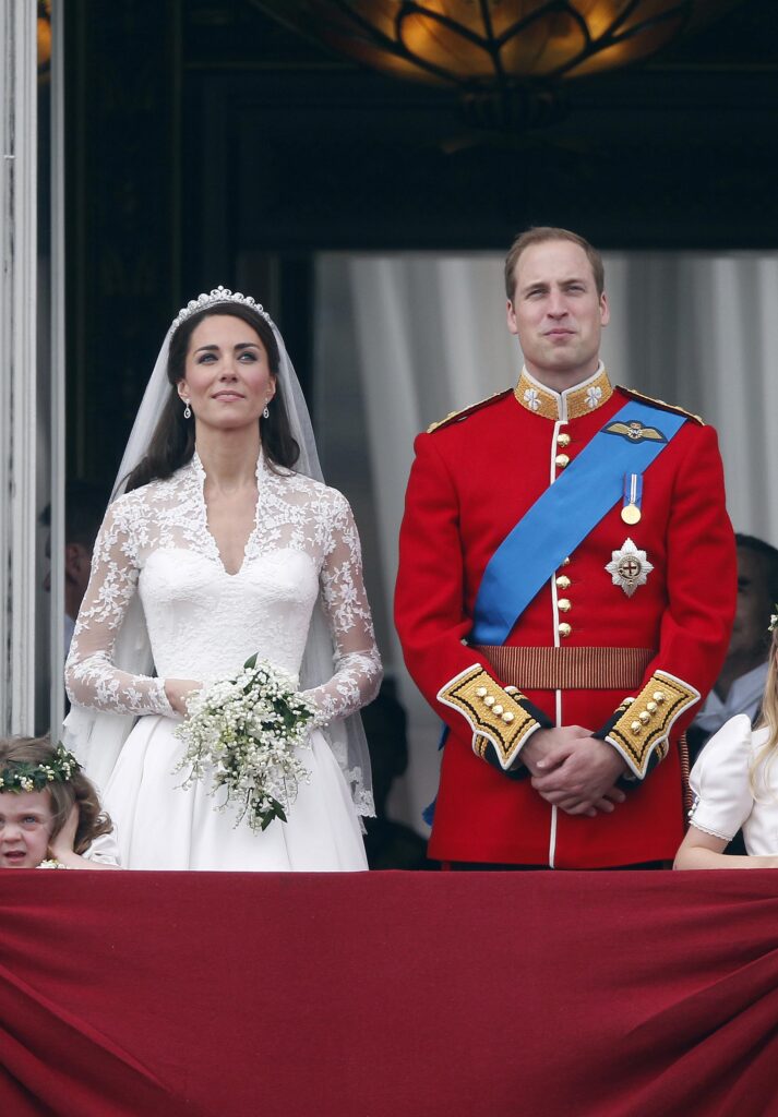 Kate Middleton and Prince William stood on balcony on wedding day