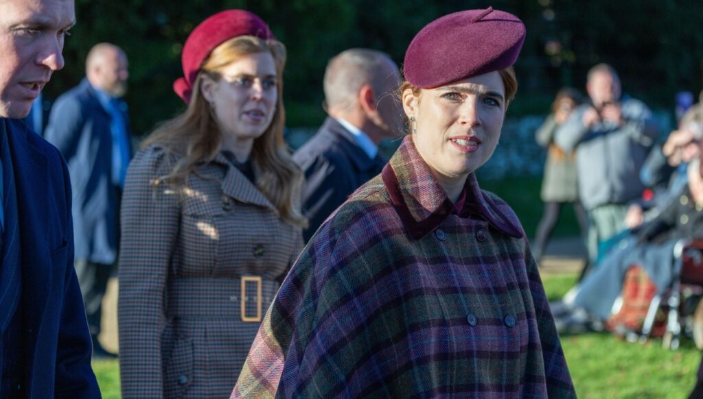 Princesses Beatrice and Eugenie on Christmas walkabout