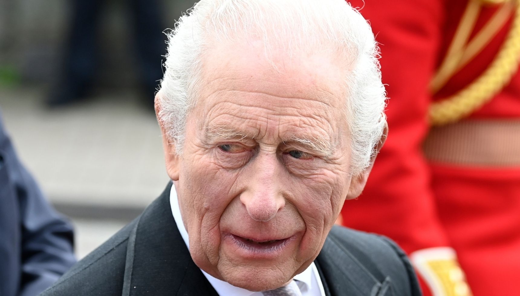 Buckingham Palace 'under threat' as worrying 'warning' issued over danger in the area